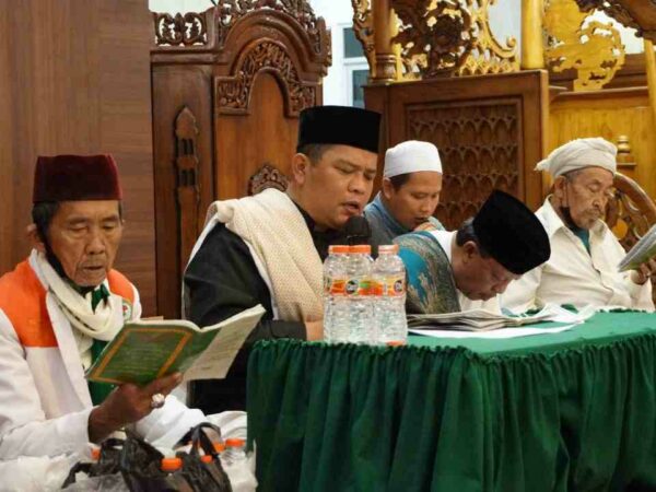 Tawasul malam juma't di laksanakan kembali di Masjid Agung